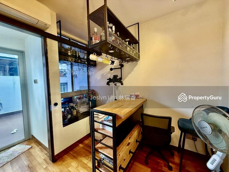 For Sale - Freehold Beautiful Modern Corner Cluster House