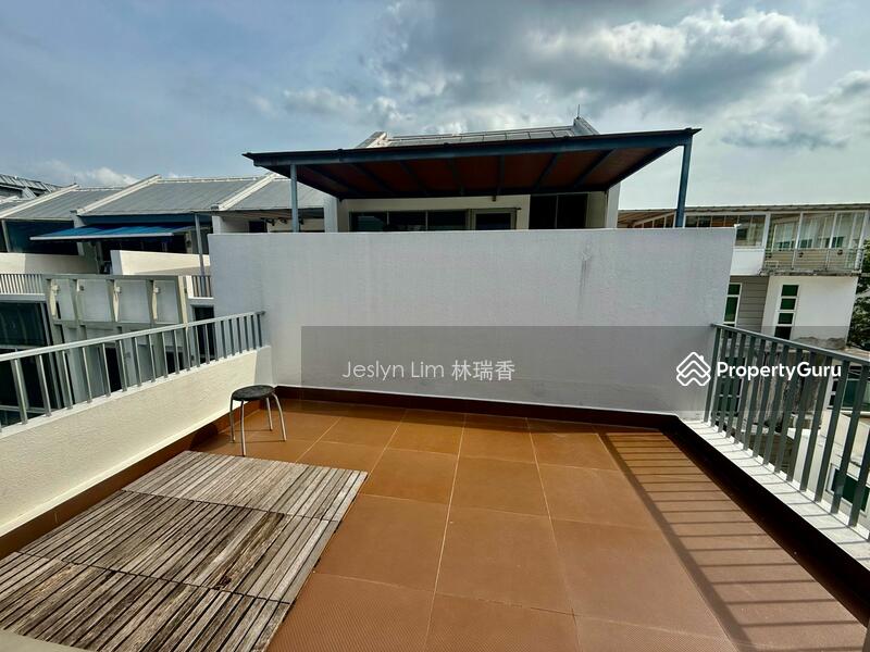 For Sale - Freehold Beautiful Modern Corner Cluster House