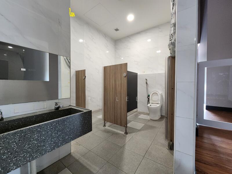 River Valley Entire Ground Flr Unit Visible fr Main Rd Private Alfresco Space, Suits PreSchool Indoor Fitness Sports ShowRoom, 15,000 sqft, Other Retail For Rent, by HT Lee, 25580162 - Bathroom - CommercialGuru.com.sg