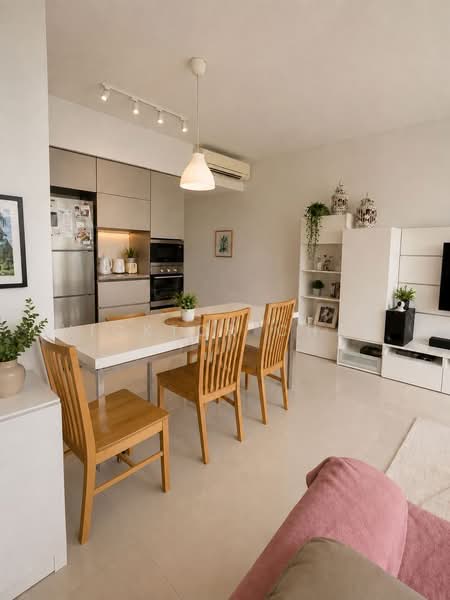 D'Nest, 133 Pasir Ris Grove, 4 Bedrooms, 1,410 sqft, Condominium For Sale, by Vicktor Chan, 25580335 - Kitchen - PropertyGuru.com.sg