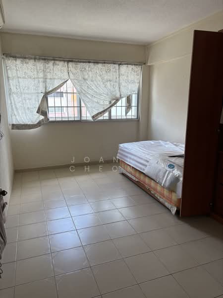 221 Yishun Street 21, 221 Yishun Street 21, 3 Bedrooms, 1,302 sqft, HDB Flat For Sale, by Joanne Cheong, 25580351 - PropertyGuru.com.sg