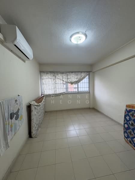 221 Yishun Street 21, 221 Yishun Street 21, 3 Bedrooms, 1,302 sqft, HDB Flat For Sale, by Joanne Cheong, 25580351 - PropertyGuru.com.sg