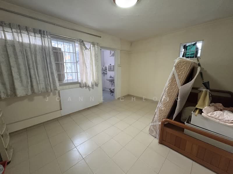 221 Yishun Street 21, 221 Yishun Street 21, 3 Bedrooms, 1,302 sqft, HDB Flat For Sale, by Joanne Cheong, 25580351 - PropertyGuru.com.sg