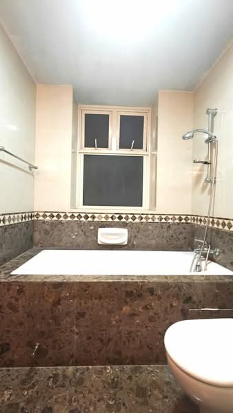 Rivervale Crest, 5 Rivervale Crescent, 3 Bedrooms, 1,141 sqft, Condominium For Rent, by Henry Lim, 25580547 - Bathroom - PropertyGuru.com.sg