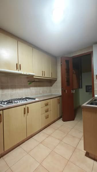 Rivervale Crest, 5 Rivervale Crescent, 3 Bedrooms, 1,141 sqft, Condominium For Rent, by Henry Lim, 25580547 - Kitchen - PropertyGuru.com.sg