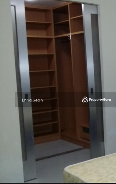 Master Bedroom walk-in wardrobe