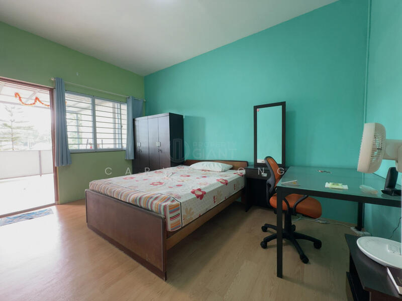 Original 2-sty Terrace at Mount Sinai / Henry Park / Holland Grove Terraced House For Sale at S$ 5,700,000 | PropertyGuru Singapore - Bedroom