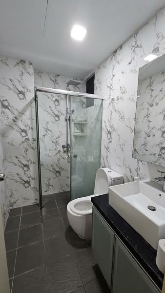 Changi Green, 712 Upper Changi Road East, 3 Bedrooms, 1,216 sqft, Condominium For Rent, by Victor Tan, 25580726 - Bathroom - PropertyGuru.com.sg