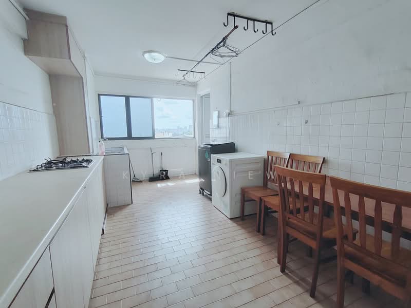 222 Serangoon Avenue 4, 222 Serangoon Avenue 4, 2 Bedrooms, 721 sqft, HDB Flat For Rent, by Kyra Niew, 25580981 - Kitchen - PropertyGuru.com.sg