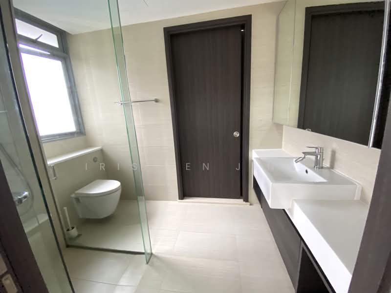 RiverTrees Residences, 21 Fernvale Close, 2 Bedrooms, 819 sqft, Condominium For Rent, by Iris Wen Jing, 25581161 - Bathroom - PropertyGuru.com.sg