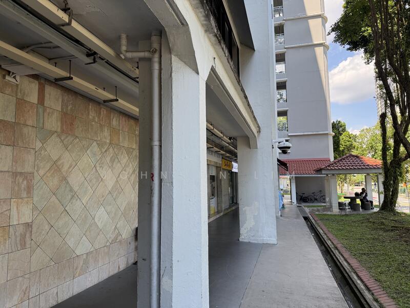 213 Bukit Batok Street 21, Bukit Batok Street 21, 2,012 sqft, Shop / Shophouse For Sale, by Johnson Lim, 25581202 - Corridor - CommercialGuru.com.sg