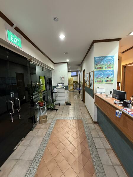 213 Bukit Batok Street 21, Bukit Batok Street 21, 2,012 sqft, Shop / Shophouse For Sale, by Johnson Lim, 25581202 - Lobby - CommercialGuru.com.sg