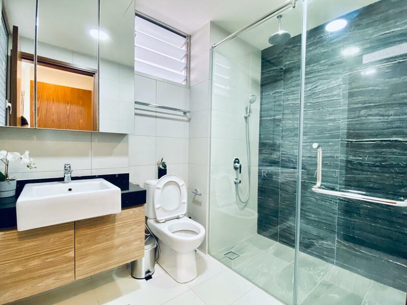 WhiteHaven, 332A Pasir Panjang Road, 4 Bedrooms, 1,152 sqft, Apartment For Rent, by Gupta Sameer Raj, 25581311 - Bathroom - PropertyGuru.com.sg