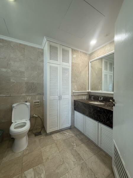 Attached Spacious Master Bathroom