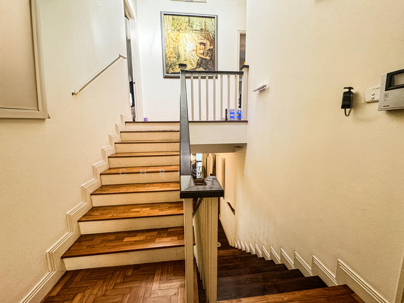 ❤️❤️Hilltop Bungalow with Greenery View❤️❤️, Sunset Heights, 5 Bedrooms, 6,000 sqft, Bungalow House For Sale, by Chris Soo, 25581569 - Stairs - PropertyGuru.com.sg