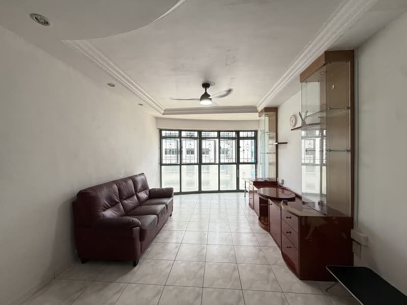 453 Choa Chu Kang Avenue 4, 453 Choa Chu Kang Avenue 4, 3 Bedrooms, 1,323 sqft, HDB Flat For Rent, by Jia Qi Lee, 25581667 - Living Room - PropertyGuru.com.sg