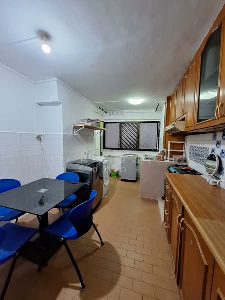 407 Sin Ming Avenue, 407 Sin Ming Avenue, 2 Bedrooms, 64 sqft, HDB Flat For Rent, by Khairul Sukor, 25581961 - Kitchen - PropertyGuru.com.sg