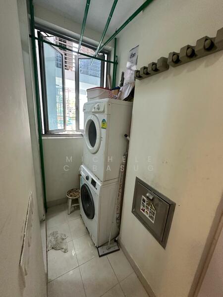 The Azure, 201 Ocean Drive, Harbourfront / Telok Blangah, 3 Bedrooms, 1,927 sqft, Condominium For Sale, by Michele Cabasug, 25582016 - Laundry Room - PropertyGuru.com.sg