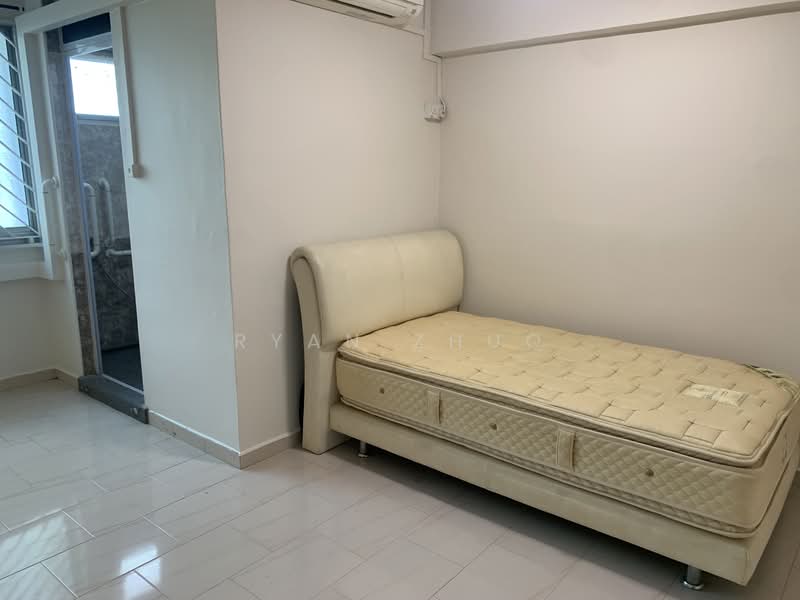 866 Yishun Street 81, 866 Yishun Street 81, Sembawang / Yishun, 2 Bedrooms, 904 sqft, HDB Flat For Rent, by Ryan Zhuo, 25582038 - Bedroom - PropertyGuru.com.sg
