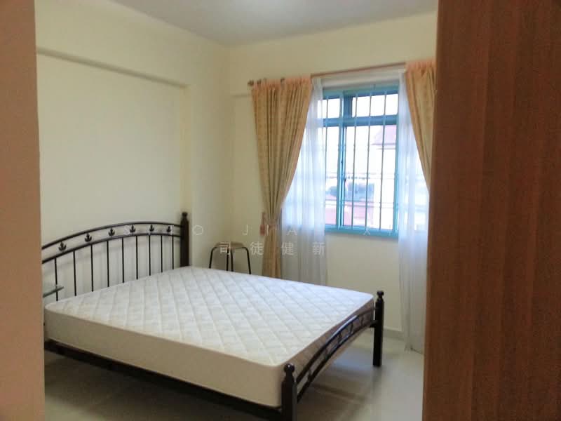 Changi Court, 702 Upper Changi Road East, 2 Bedrooms, 872 sqft, Condominium For Rent, by Sito Jian Xin 司徒健新, 25582438 - Bedroom - PropertyGuru.com.sg