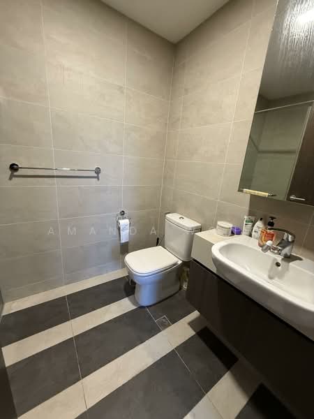 Parc Riviera, 101 West Coast Vale, 2 Bedrooms, 646 sqft, Condominium For Rent, by Amanda Wong, 25582556 - Bathroom - PropertyGuru.com.sg