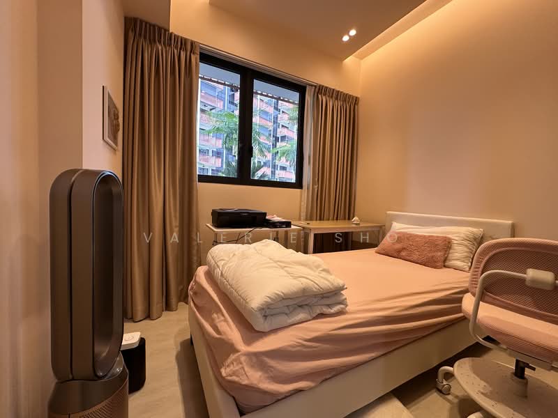 Riverfront Residences, 41 Hougang Avenue 7, 2 Bedrooms, 721 sqft, Condominium For Sale, by Valerie Sho, 25582567 - Bedroom - PropertyGuru.com.sg
