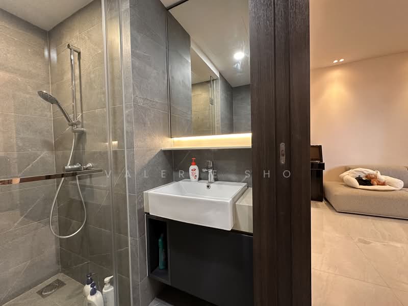 Riverfront Residences, 41 Hougang Avenue 7, 2 Bedrooms, 721 sqft, Condominium For Sale, by Valerie Sho, 25582567 - Bathroom - PropertyGuru.com.sg
