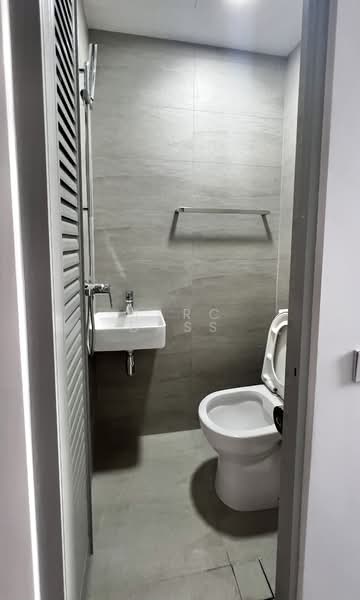 One Holland Village Residences, 5 Holland Village Way, 3 Bedrooms, 1,098 sqft, Condominium For Rent, by Marc Dass, 25582893 - Bathroom - PropertyGuru.com.sg