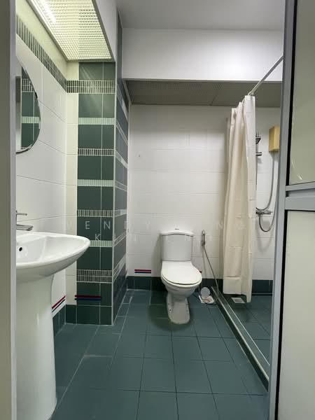 38B Bendemeer Road, 38B Bendemeer Road, 3 Bedrooms, 958 sqft, HDB Flat For Sale, by Wendy Teng Kin Eng, 25582898 - Bathroom - PropertyGuru.com.sg
