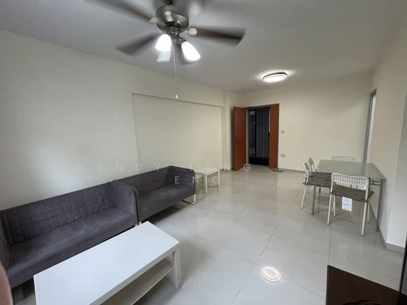 38B Bendemeer Road, 38B Bendemeer Road, 3 Bedrooms, 958 sqft, HDB Flat For Sale, by Wendy Teng Kin Eng, 25582898 - Living Room - PropertyGuru.com.sg