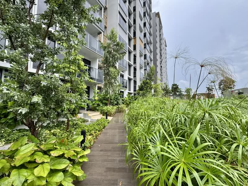 Penrose, 22 Sims Drive, 2 Bedrooms, 646 sqft, Condominium For Rent, by Ella Chang 张慧媄, 25582951 - Sky Garden - PropertyGuru.com.sg