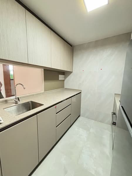 Penrose, 22 Sims Drive, 2 Bedrooms, 646 sqft, Condominium For Rent, by Ella Chang 张慧媄, 25582951 - Kitchen - PropertyGuru.com.sg