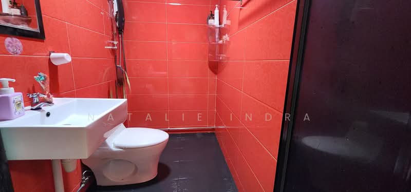 286D Toh Guan Road, 286D Toh Guan Road, 3 Bedrooms, 1,120 sqft, HDB Flat For Rent, by Natalie Indra, 25583204 - Bathroom - PropertyGuru.com.sg