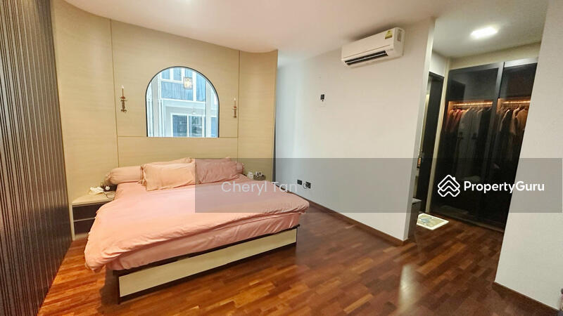 For Sale - Wak Hassan Drive Corner Terrace with Private Lift