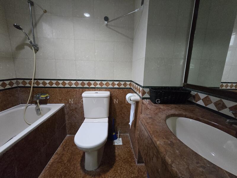 Hillview Green, 67 Hume Avenue, 2 Bedrooms, 1,012 sqft, Condominium For Rent, by Novene Ng, 25584057 - Bathroom - PropertyGuru.com.sg