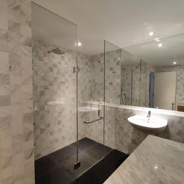 The Colonnade, 82 Grange Road, Tanglin / Holland / Bukit Timah, 3 Bedrooms, 3,617 sqft, Condominium For Rent, by Meriell Alexiz Kwek, 25584131 - Bathroom - PropertyGuru.com.sg