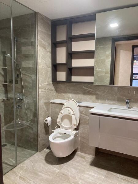 Lake Grande, 10 Jurong Lake Link, 2 Bedrooms, 614 sqft, Condominium For Rent, by Stewart Lim, 25584316 - Bathroom - PropertyGuru.com.sg