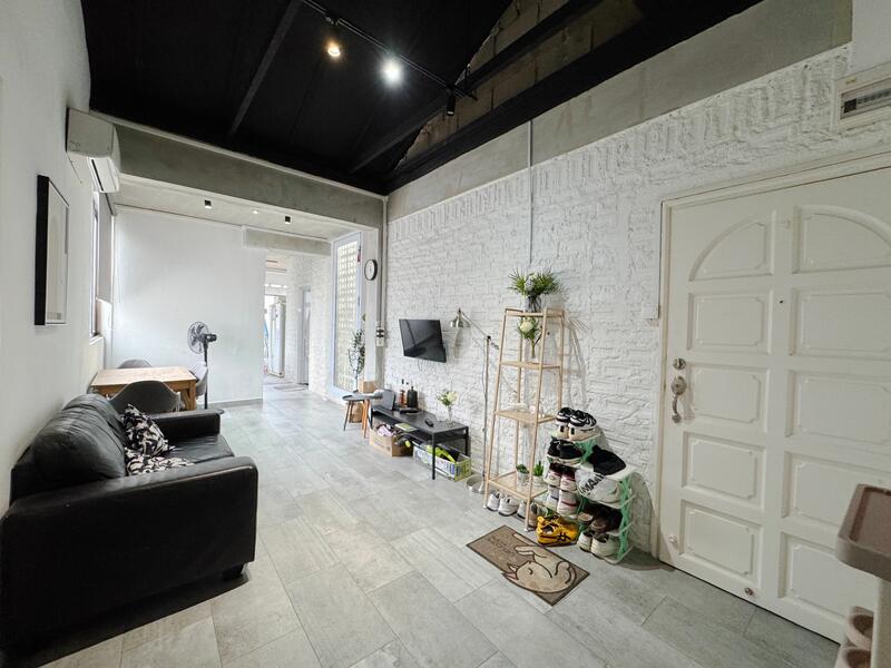 For Rent - Eng Aun Mansion