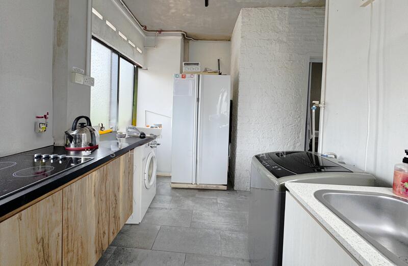 For Rent - Eng Aun Mansion