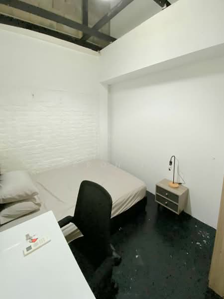 For Rent - Eng Aun Mansion