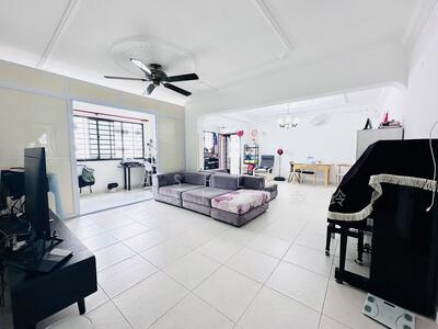 For Sale - 872 Tampines Street 84