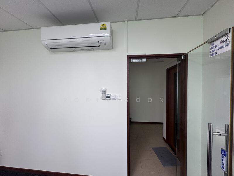 Prestige Centre, 71 Bukit Batok Crescent, 1,109 sqft, Light Industrial (B1) For Sale, by Robin Soon, 25586883 - CommercialGuru.com.sg