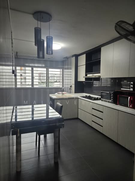 212 Jurong East Street 21, 212 Jurong East Street 21, 2 Bedrooms, 720 sqft, HDB Flat For Rent, by Amy Malarveezhi, 25586941 - Kitchen - PropertyGuru.com.sg