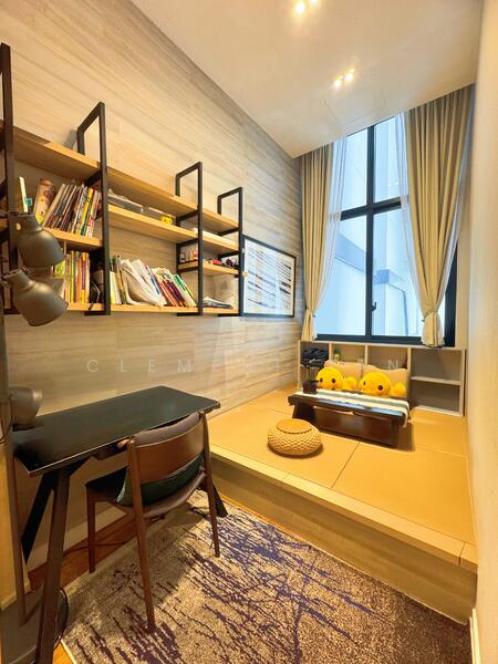 Study / Family Room (Level 2)