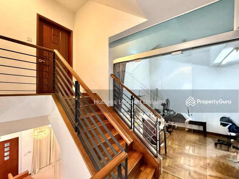For Sale - Affordable Renovated 3 Storey 5+1 Room Terrace @ Kovan