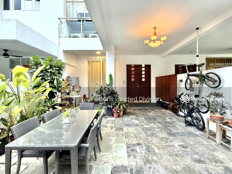 For Sale - Affordable Renovated 3 Storey 5+1 Room Terrace @ Kovan