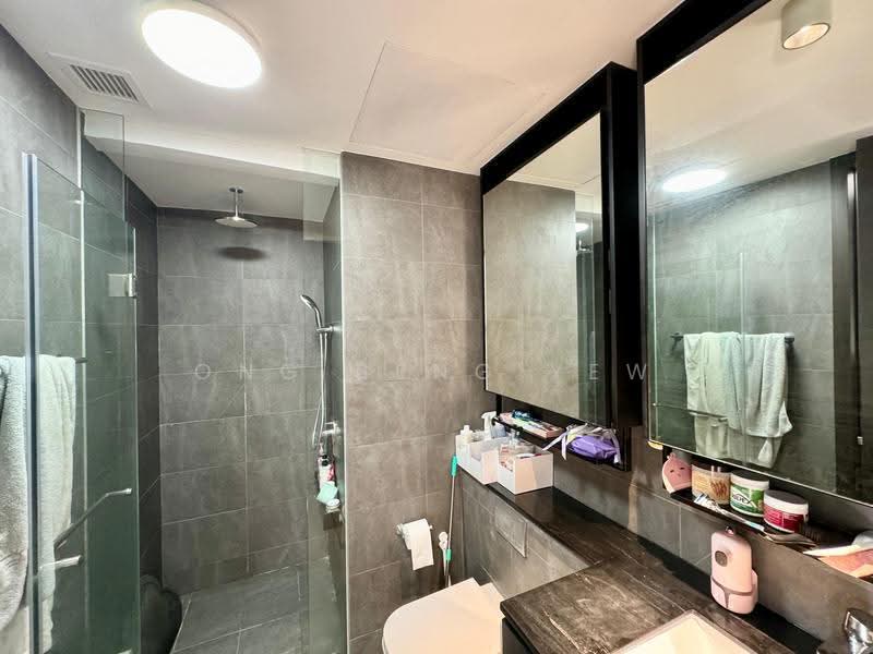 Park Colonial, 8 Woodleigh Lane, Macpherson / Potong Pasir, 1 Bedroom, 463 sqft, Condominium For Sale, by Ong Beng Yew, 25587502 - Bathroom - PropertyGuru.com.sg