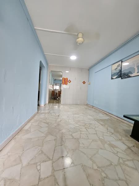 320 Ang Mo Kio Avenue 1, 320 Ang Mo Kio Avenue 1, 2 Bedrooms, 721 sqft, HDB Flat For Rent, by Alex Tan, 25587524 - Corridor - PropertyGuru.com.sg