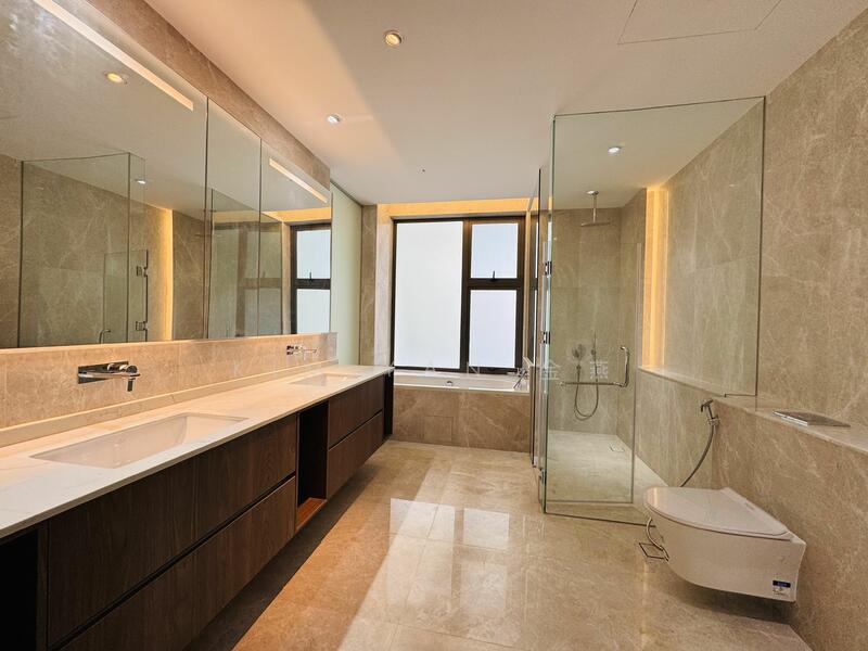 For Sale - Brand New/Freehol, 4 levels with Lift, pool, 7+1 bedrooms ensuite, huge for multi-generations