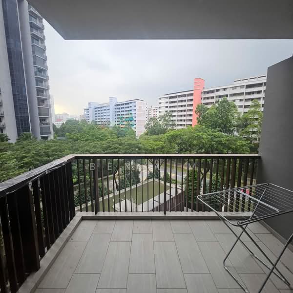 Lakeville, 11 Jurong Lake Link, 2 Bedrooms, 635 sqft, Condominium For Rent, by Ben Lim, 25588184 - Balcony - PropertyGuru.com.sg